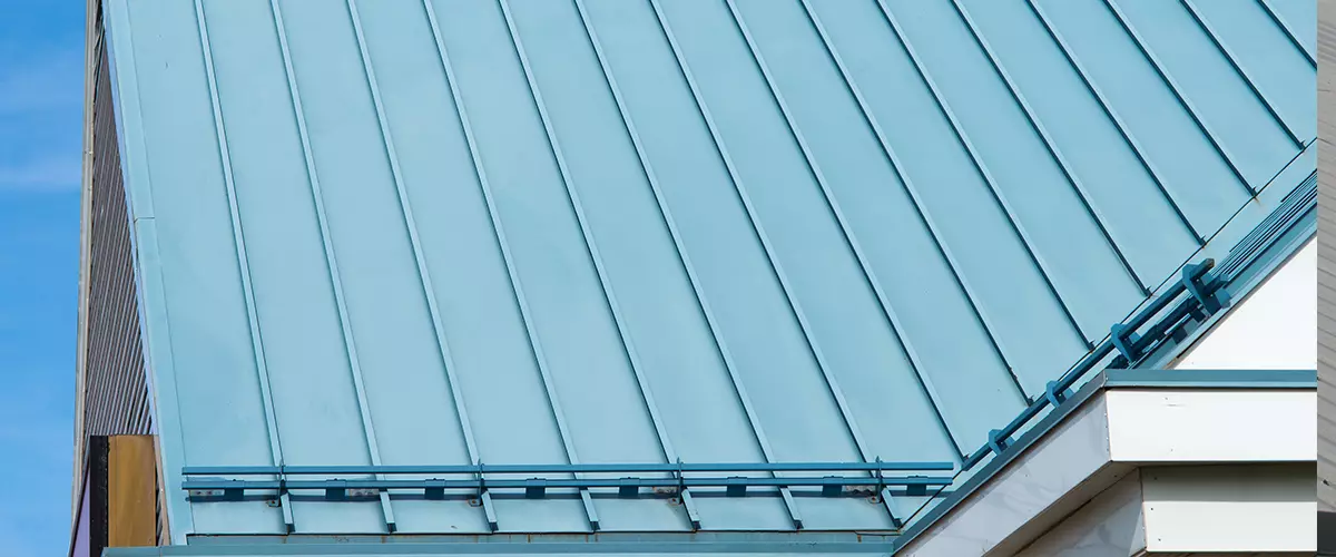 Building with a corrugated metal roof